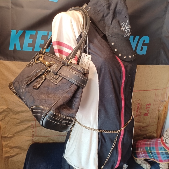 Coach signature set - Picture 7 of 13